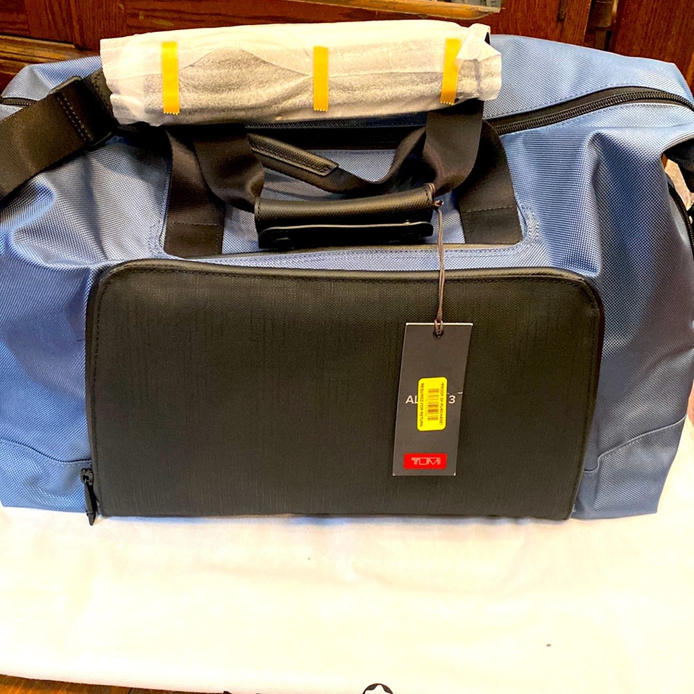 Tumi Double expansion satchel